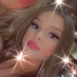 Meet your Posher, Madeline